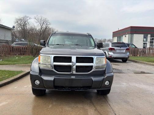 Dark Charcoal Pearlcoat 2011 Dodge Nitro SE