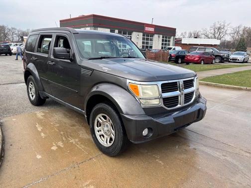 Dark Charcoal Pearlcoat 2011 Dodge Nitro SE