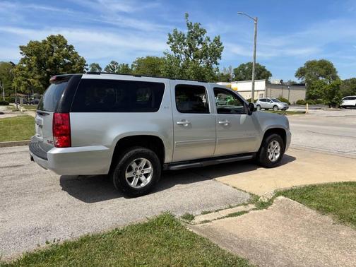 Champagne Silver Metallic 2013 GMC Yukon XL 1500 SLT