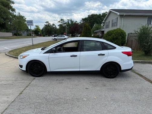 2016 Ford Focus S