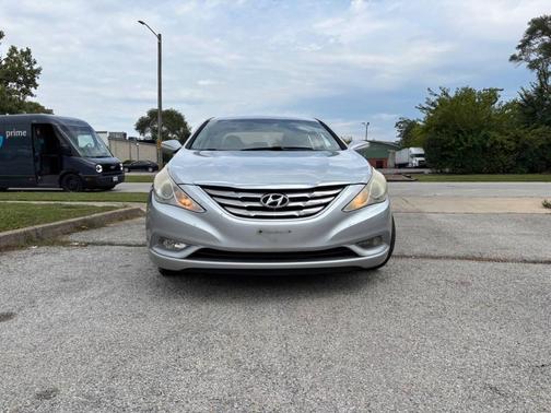 2011 Hyundai SONATA Limited