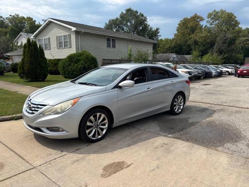 2011 Hyundai SONATA Limited