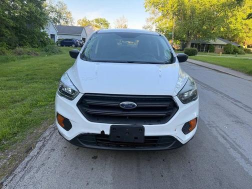 Oxford White 2018 Ford Escape S