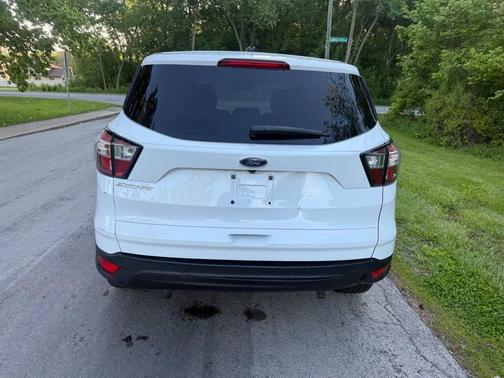 Oxford White 2018 Ford Escape S