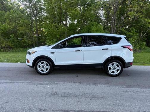 Oxford White 2018 Ford Escape S