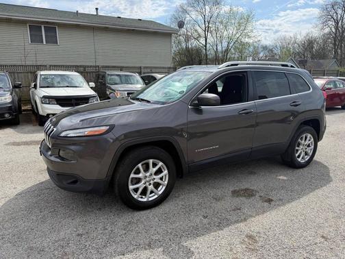 Granite Crystal Metallic Clearcoat 2015 Jeep Cherokee Latitude