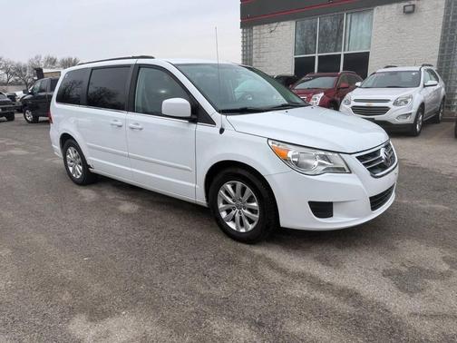2013 Volkswagen Routan SE