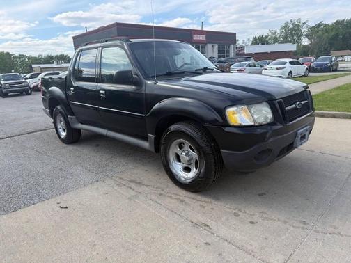 Black Clearcoat 2004 Ford Explorer Sport Trac XLT