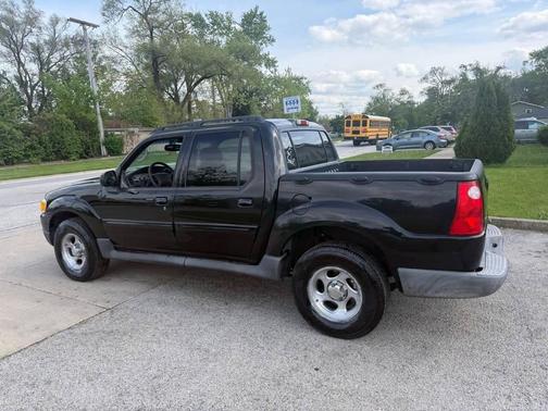 Black Clearcoat 2004 Ford Explorer Sport Trac XLT