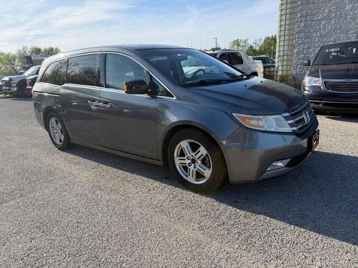 Polished Metal Metallic 2011 Honda Odyssey Touring Elite