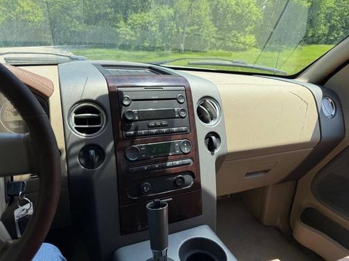 Oxford White Clearcoat/Arizona Beige Clearcoat Metallic 2006 Ford F-150 King Ranch SuperCrew
