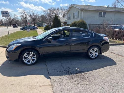 2010 Nissan Altima 3.5 SR