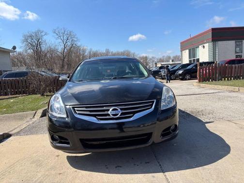 2010 Nissan Altima 3.5 SR