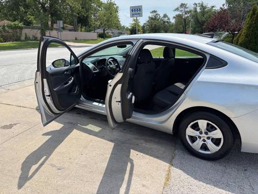 2017 Chevrolet Cruze LS