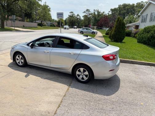 2017 Chevrolet Cruze LS