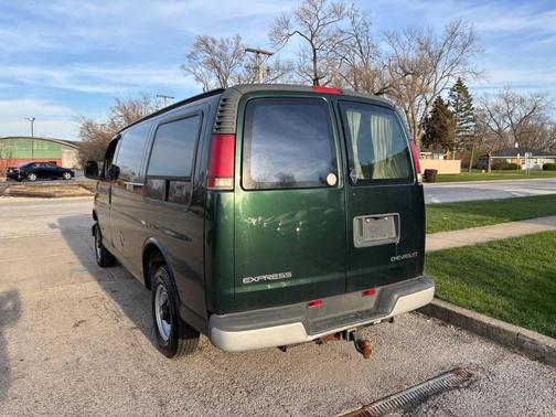 2002 Chevrolet Express 2500 Base