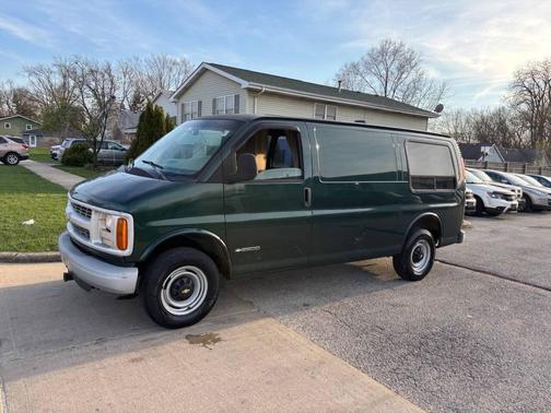 2002 Chevrolet Express 2500 Base