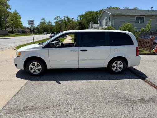 Stone White Clearcoat 2010 Dodge Grand Caravan SE