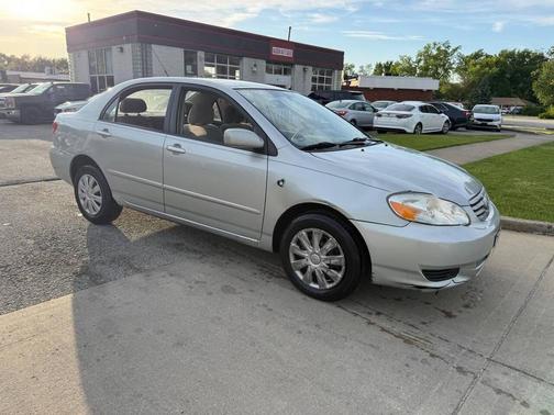 Moonshadow Gray Metallic 2004 Toyota Corolla LE