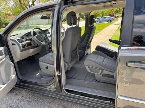 Dark Titanium Metallic 2010 Chrysler Town & Country Touring
