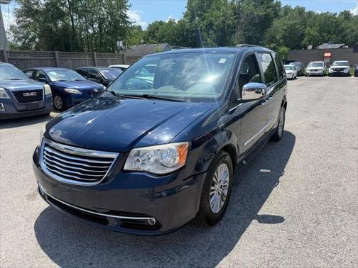 2013 Chrysler Town & Country Touring-L