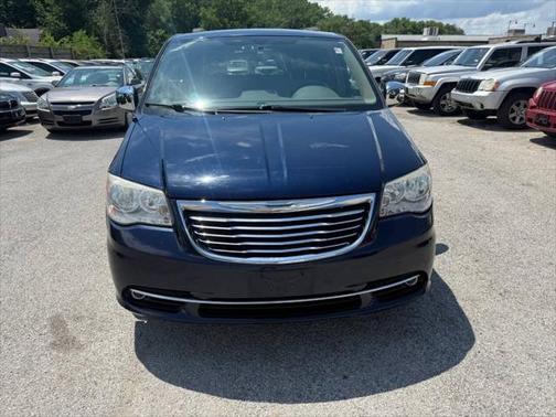 2013 Chrysler Town & Country Touring-L