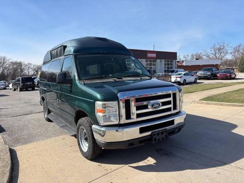 2009 Ford E150 Base