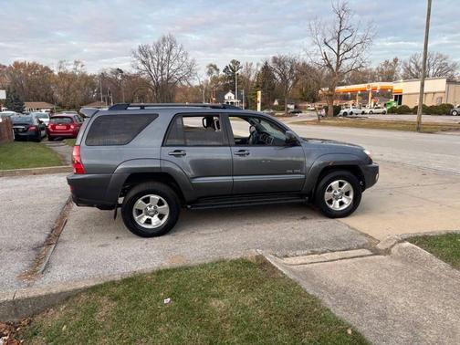 2004 Toyota 4Runner SR5 V8
