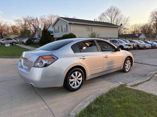 Radiant Silver 2009 Nissan Altima 2.5 S