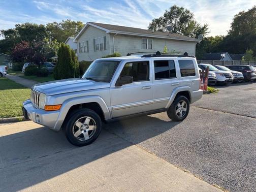 2010 Jeep Commander Sport