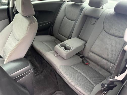 2013 Hyundai ELANTRA GS