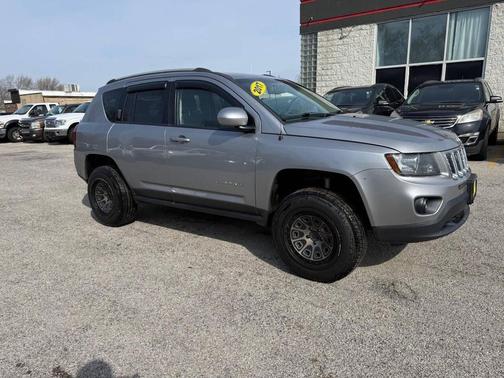 Billet Silver Metallic Clearcoat 2017 Jeep Compass Latitude