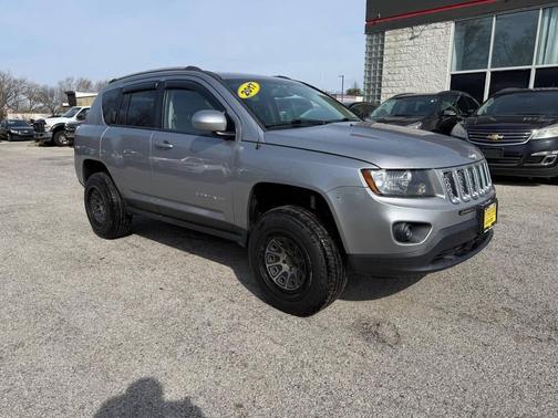 Billet Silver Metallic Clearcoat 2017 Jeep Compass Latitude