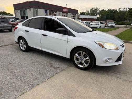 Oxford White 2014 Ford Focus S