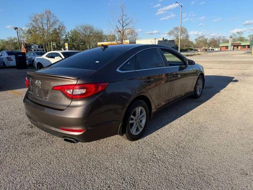 Dark Truffle 2015 Hyundai SONATA SE