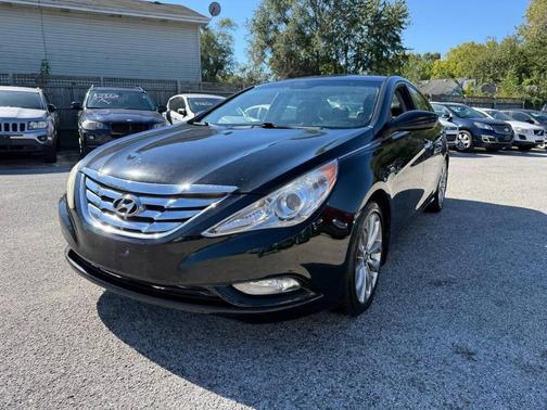 2013 Hyundai SONATA SE