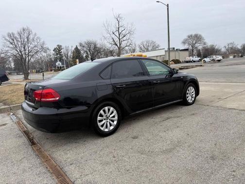 2014 Volkswagen Passat 1.8T S