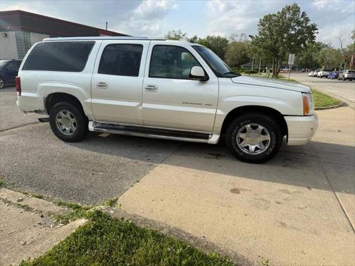 2004 Cadillac Escalade ESV Standard