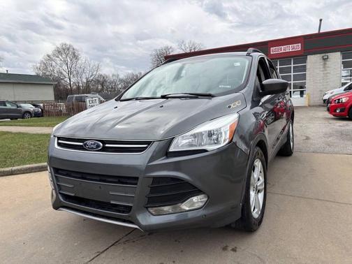 Magnetic 2016 Ford Escape SE