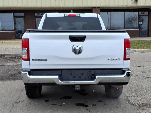Bright White Clearcoat 2023 RAM 1500 Big Horn/Lone Star