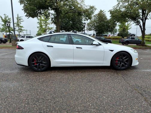 Pearl White Multi-Coat 2024 Tesla Model S Plaid