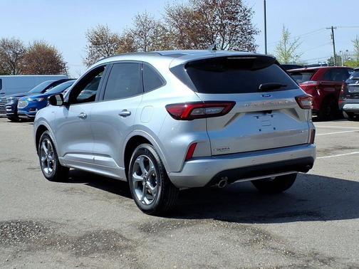 Iconic Silver Metallic 2024 Ford Escape ST-Line