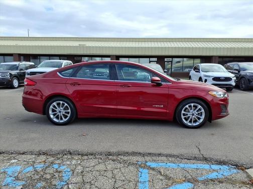 2019 Ford Fusion Hybrid SE