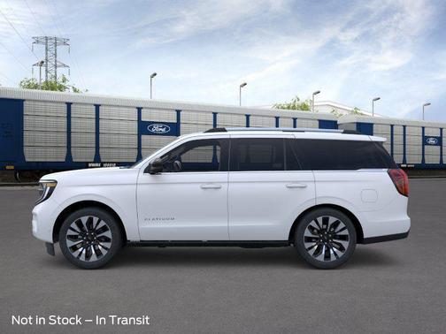 Star White Metallic Tri-Coat 2026 Ford Expedition Platinum