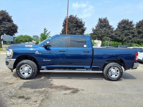 2022 RAM 2500 Big Horn Crew Cab 4x4 6'4' Box