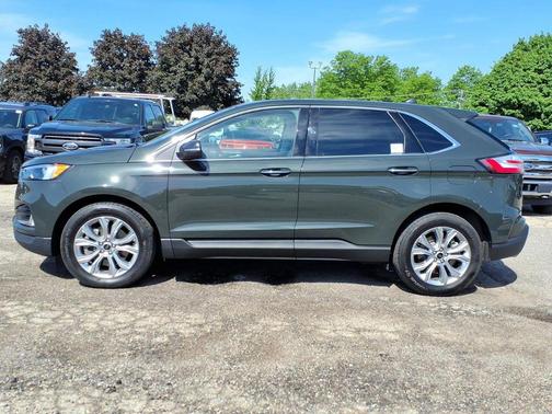 Forged Green Metallic 2024 Ford Edge Titanium