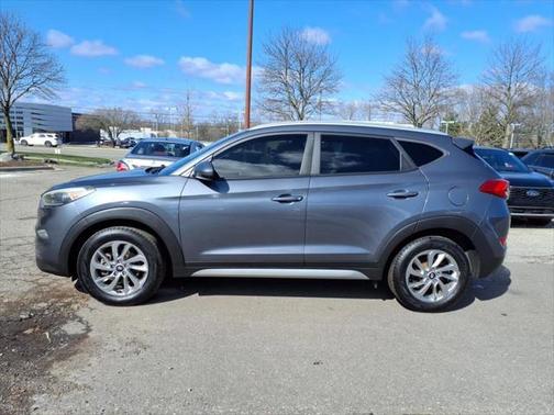 2017 Hyundai TUCSON SE