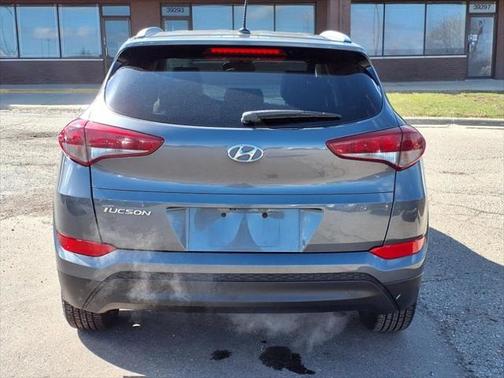 2017 Hyundai TUCSON SE