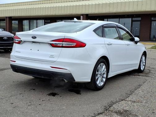2020 Ford Fusion SE