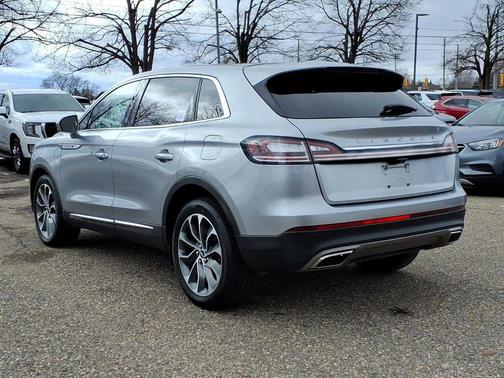 Silver Radiance Metallic Clearcoat 2022 Lincoln Nautilus Reserve